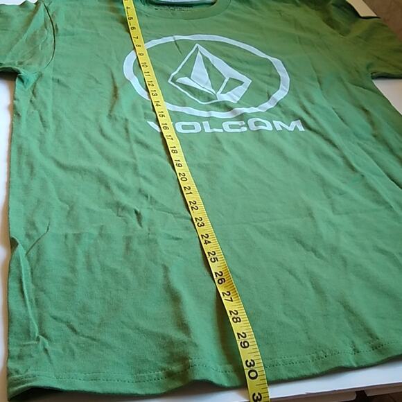 Volcom green t-shirt .Size Medium. - Picture 7 of 7